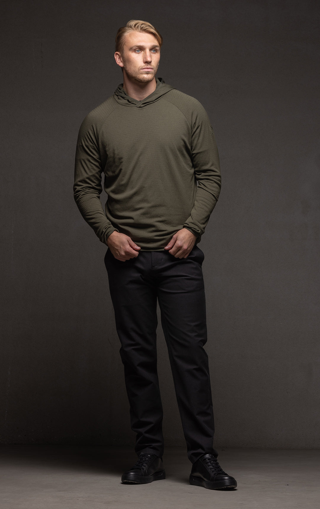 PERFORMANCE LIGHTWEIGHT HOODY
