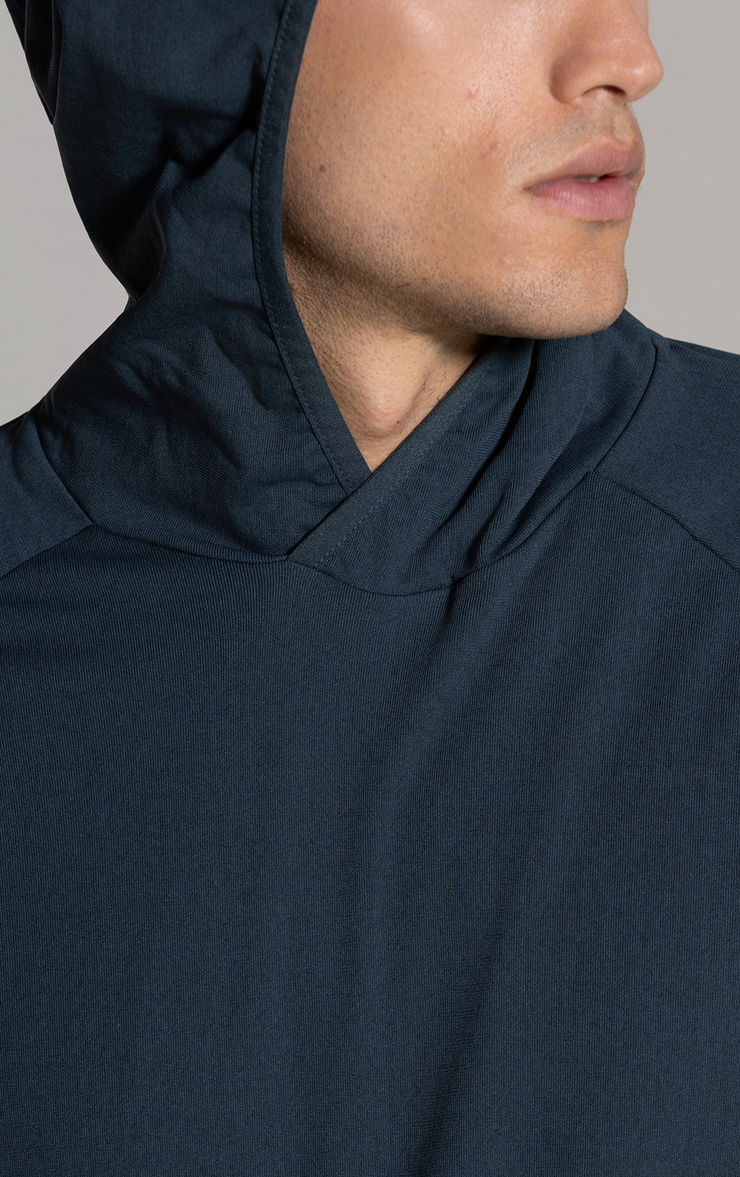 PERFORMANCE LIGHTWEIGHT HOODY