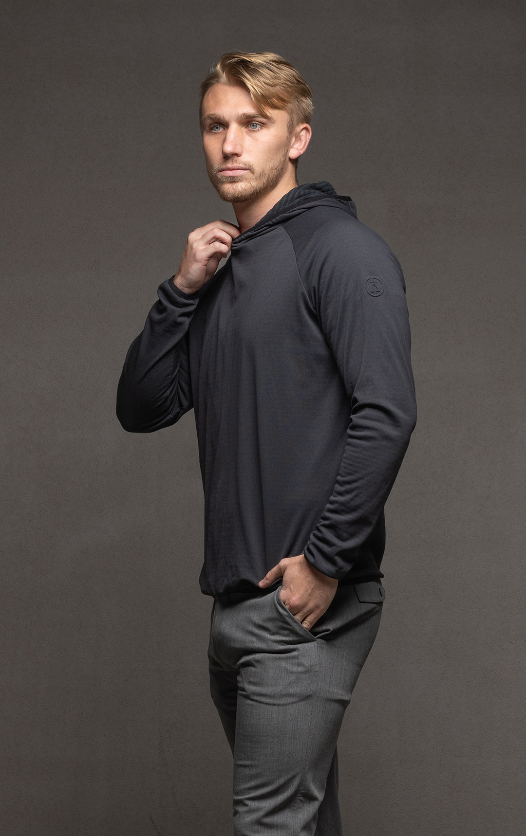 PERFORMANCE LIGHTWEIGHT HOODY